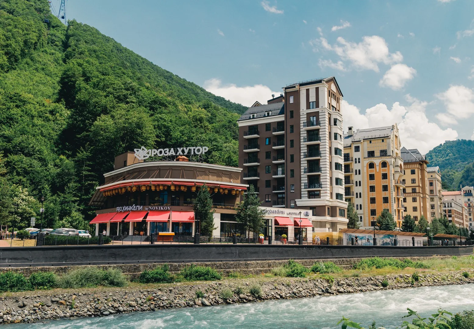 LeePrime Residences на набережной Мзымты у подъёмников курорта Роза Хутор